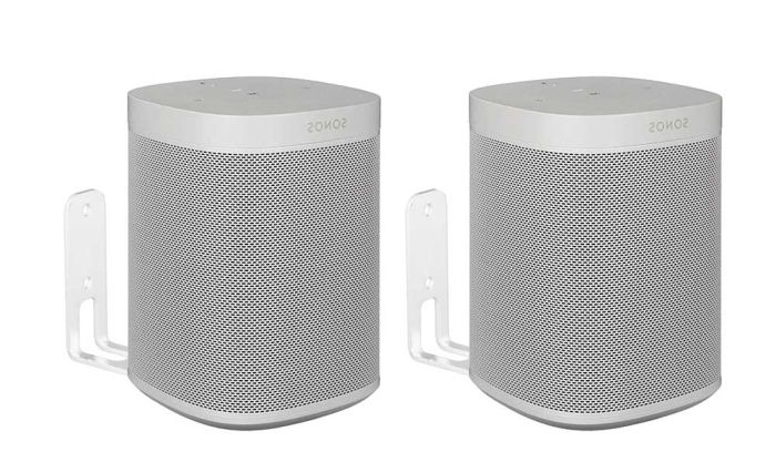Par av Vebos väggfästen för Sonos One i vitt utförande